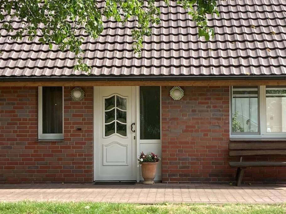 Helle Wohnung Mit Wintergarten - Naehe Ruhrgebiet Und Freizeitpark Movie Park Bottrop Exterior foto