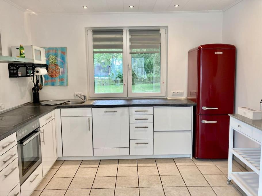 Helle Wohnung Mit Wintergarten - Naehe Ruhrgebiet Und Freizeitpark Movie Park Bottrop Exterior foto